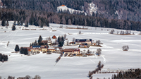 KW03 - Ortschaft Tscharra - fotografiert oberhalb von Steindorf, Foto Fritz Moser